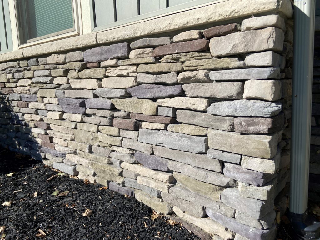 Rustic Ledgestone Buckingham